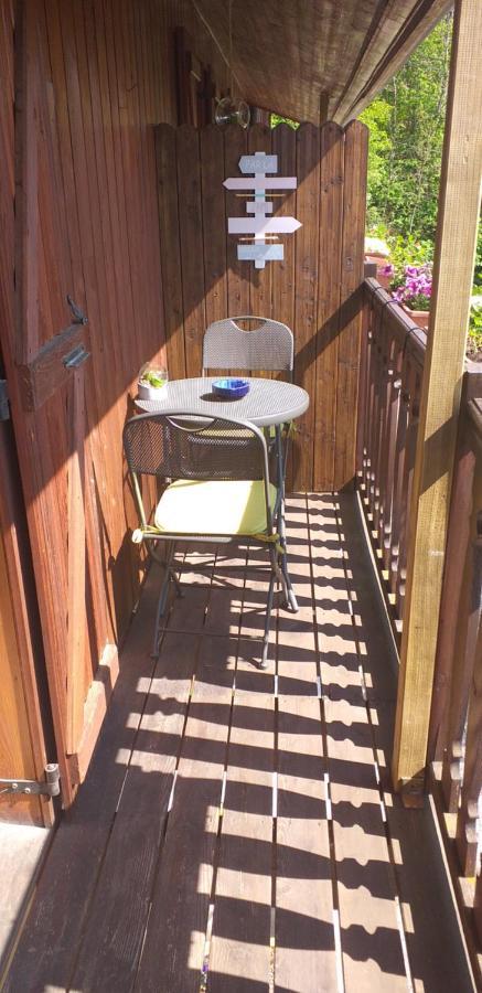 Bed and Breakfast Au Petit Bonheur Saint-Martin-du-Frene Exterior foto