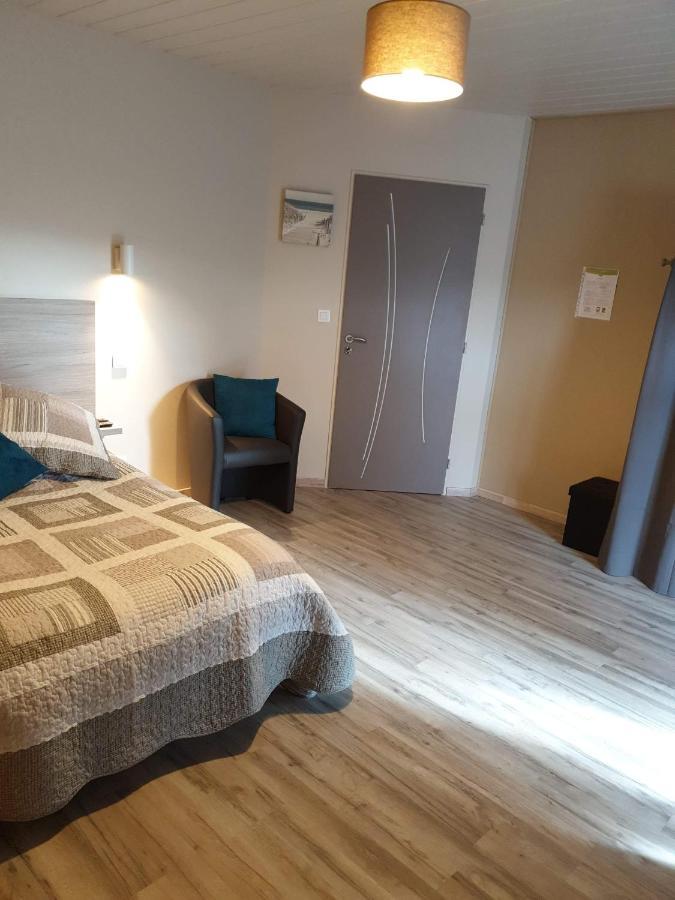 Bed and Breakfast Au Petit Bonheur Saint-Martin-du-Frene Exterior foto