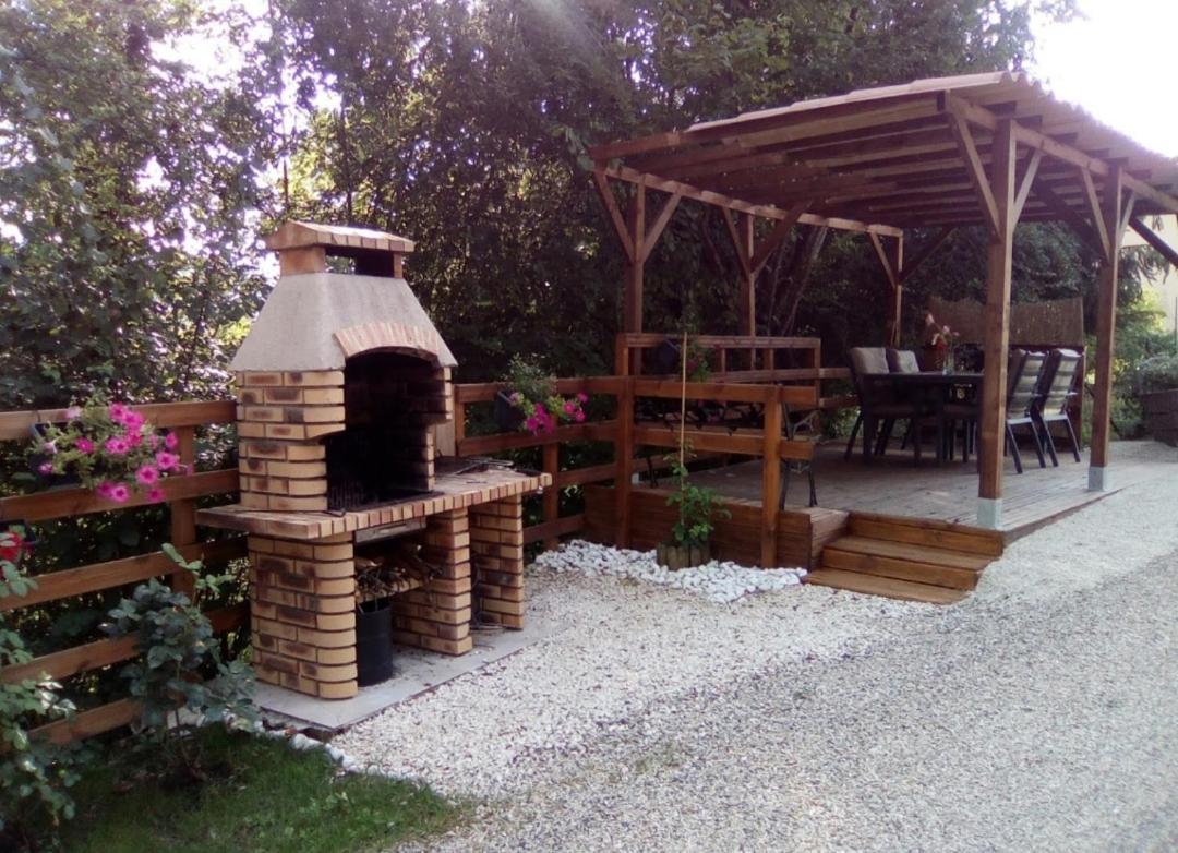 Bed and Breakfast Au Petit Bonheur Saint-Martin-du-Frene Exterior foto
